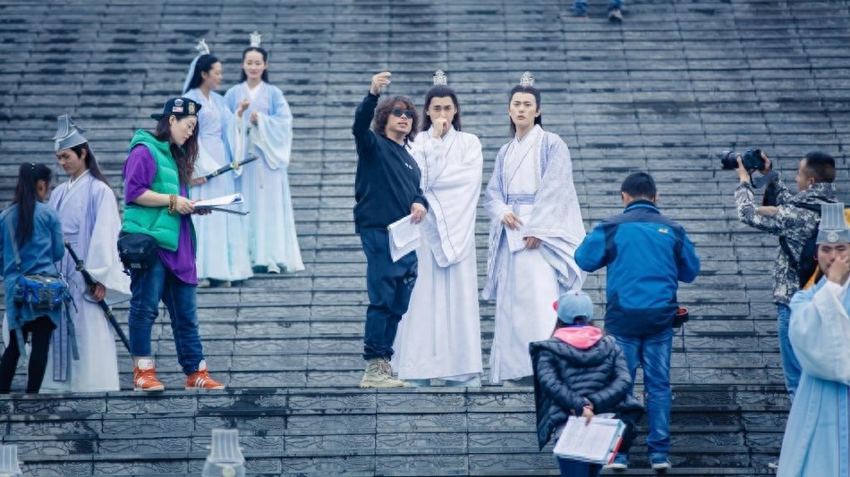 《青云志》花絮照曝光，李易峰可爱赵丽颖乖巧杨紫英气