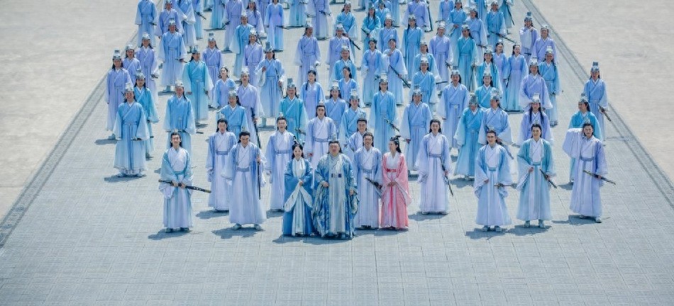 《青云志》花絮照曝光，李易峰可爱赵丽颖乖巧杨紫英气