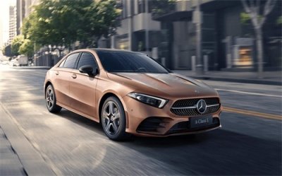 ​奔驰最便宜的AMG车型，落地不到20万，买回家相亲能成功吗？