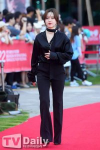 ​权志龙吐槽具惠善安宰贤 具惠善整容