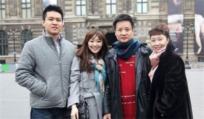 ​阎维文女儿阎晶晶多大了 阎晶晶竟然离婚了