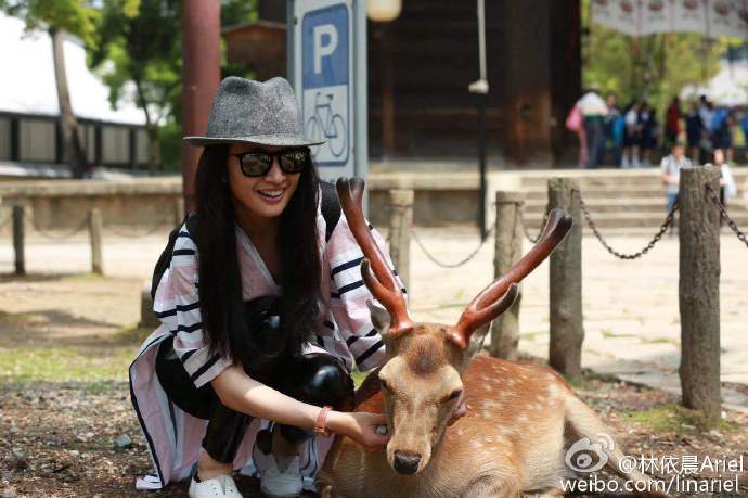 林依晨娱乐圈不p照片和滤镜的女明星，网友：人不大，脚还不小