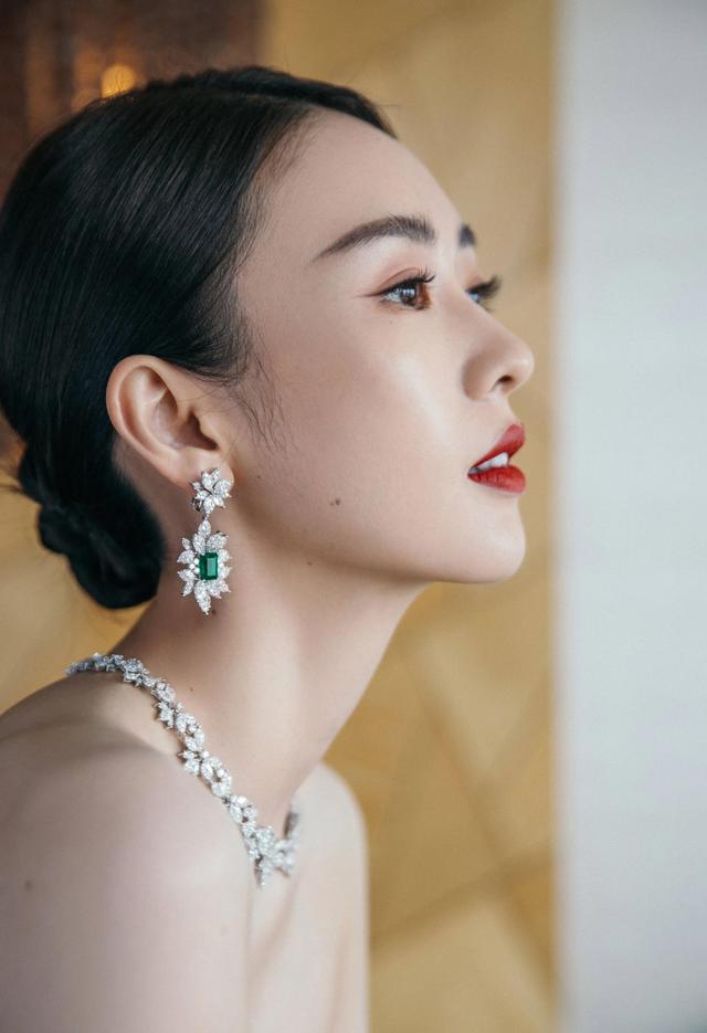 童谣演员简介个人资料（演员童瑶的婚史）(11)