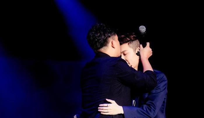 黄磊曾给张艺兴安排相亲? 网友: 看到相亲对象之后, 我差点笑出声