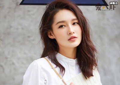 ​金世佳李沁被曝此前是情侣，二人究竟是怎么认识的呢？