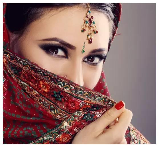 印度传统服饰丽莎美女,身材婀娜雍容华贵国色天香肤白貌美大长腿