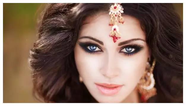 印度传统服饰丽莎美女,身材婀娜雍容华贵国色天香肤白貌美大长腿