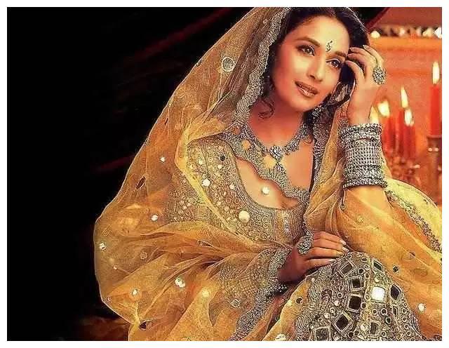 印度传统服饰丽莎美女,身材婀娜雍容华贵国色天香肤白貌美大长腿