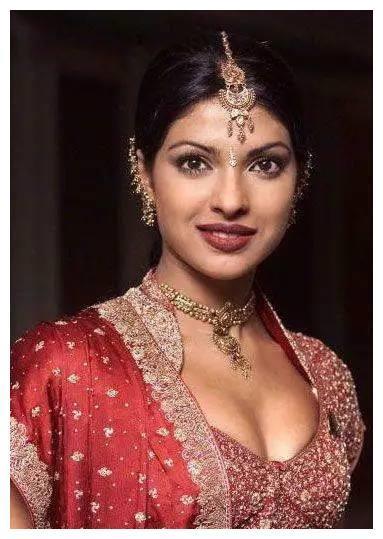 印度传统服饰丽莎美女,身材婀娜雍容华贵国色天香肤白貌美大长腿