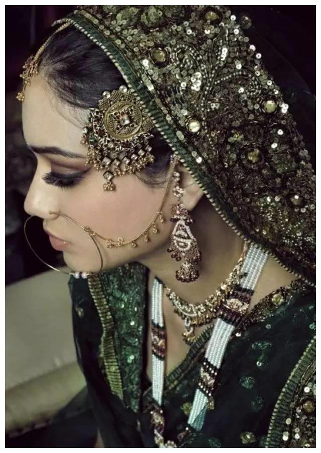 印度传统服饰丽莎美女,身材婀娜雍容华贵国色天香肤白貌美大长腿