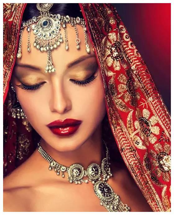 印度传统服饰丽莎美女,身材婀娜雍容华贵国色天香肤白貌美大长腿