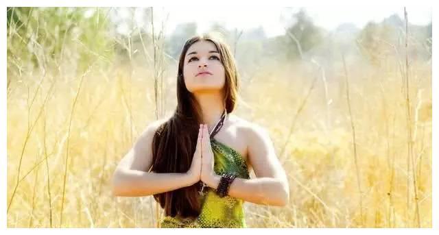 印度传统服饰丽莎美女,身材婀娜雍容华贵国色天香肤白貌美大长腿