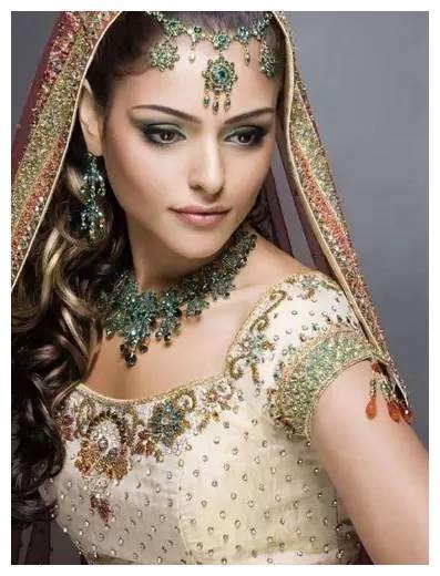 印度传统服饰丽莎美女,身材婀娜雍容华贵国色天香肤白貌美大长腿