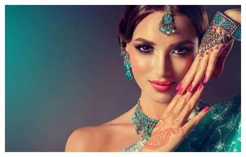 印度传统服饰丽莎美女,身材婀娜雍容华贵国色天香肤白貌美大长腿