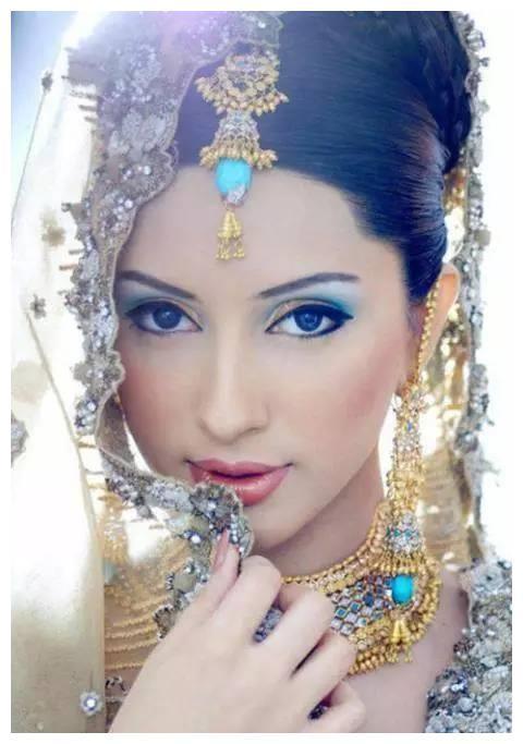 印度传统服饰丽莎美女,身材婀娜雍容华贵国色天香肤白貌美大长腿