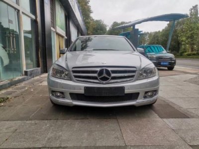 ​北京二手奔驰C260l价格_二手奔驰c200报价多少钱一辆