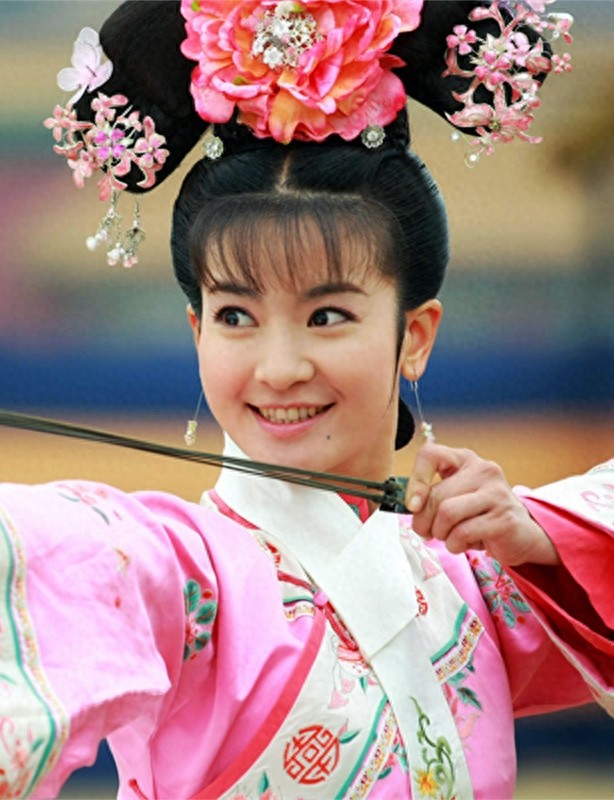 集中欣赏三版“还珠格格”小燕子：赵薇、黄奕、李晟