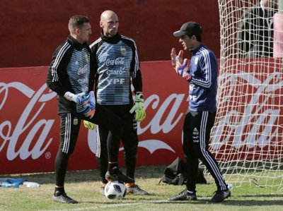 ​阿根廷国门大马丁扑点为何超强？背后门将教练功不可没