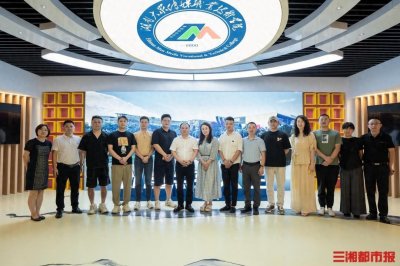 ​心系母校，湖南大众传媒职院校友“回家”共谋发展