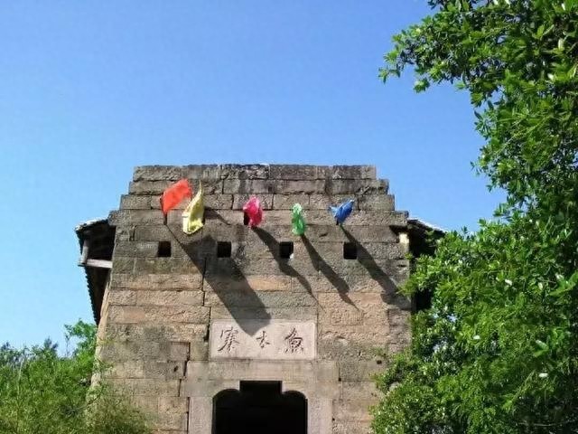 鄂西行：探访利川神秘鱼木寨