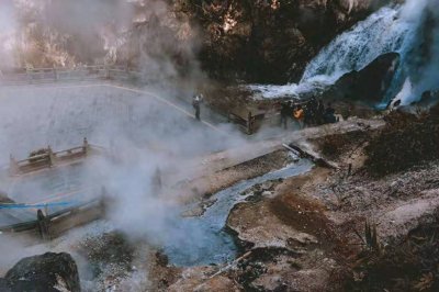 ​观自然热海，在热海公园度假，享受国内独一份的腾冲＂热＂