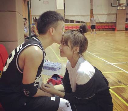 贾青个人资料简介黑历史扒皮，贾青秦奋为什么分手？