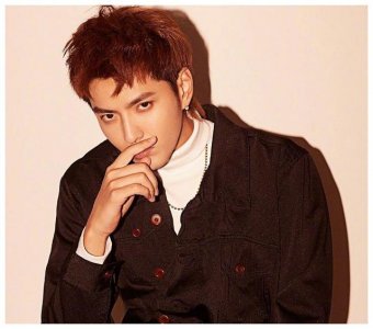 ​吴亦凡逮捕了（吴亦凡被抓的画面曝光）