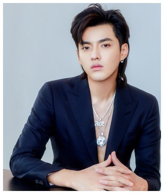 吴亦凡逮捕了（吴亦凡被抓的画面曝光）(8)