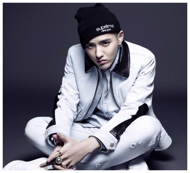 吴亦凡逮捕了（吴亦凡被抓的画面曝光）(6)