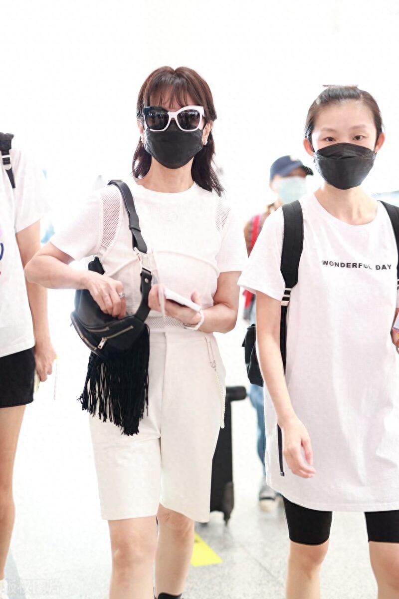 赵雅芝简历个人资料简介(赵雅芝70岁近照)-