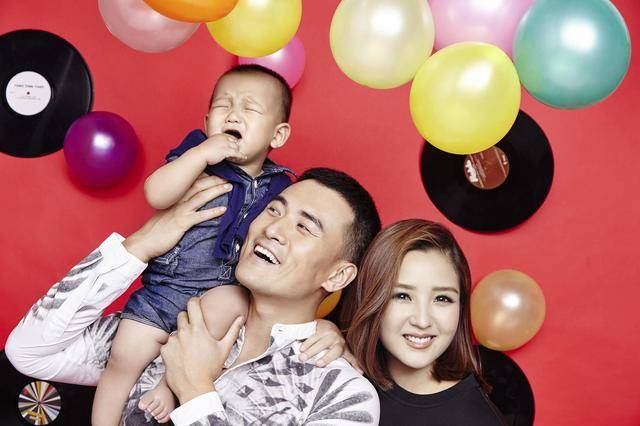 赫子铭何洁身高差图片_赫子铭个人资料图片_赫子铭出轨对象图片