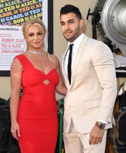 ​布兰妮三度离婚原因曝光，小 12 岁山姆错失 1 亿“大奖”