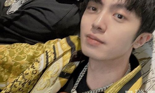 rapper姜云升和鞠婧祎合作新歌 惹粉丝不快骂女方太作