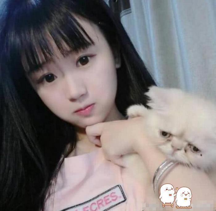 杨清柠与男友罕见合照，亲密画面让人感动，比王乐乐会撩？