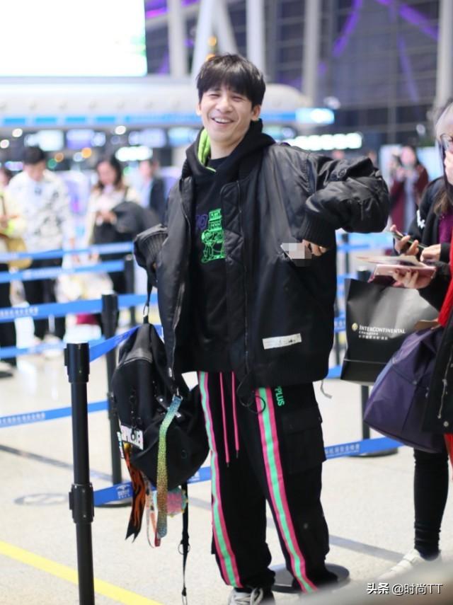 大张伟老婆（大3岁刘迎打扮朴素好勤快）