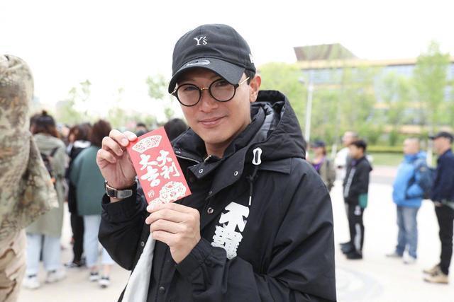 八卦小则：火箭少女、邱泽、汤唯、热巴、陈伟霆、刘雯、大侦探