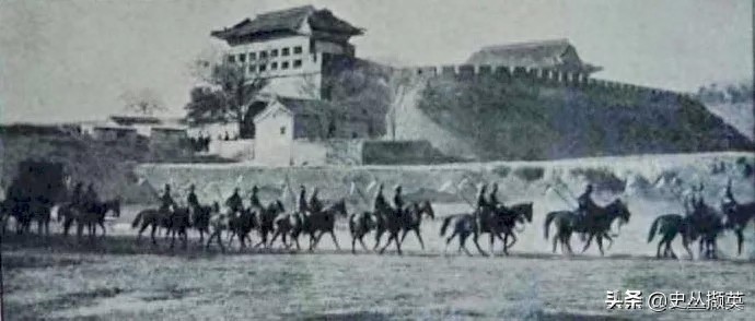 老北京广渠门的变迁图片：从1930年修缮完好，到1953年彻底消失