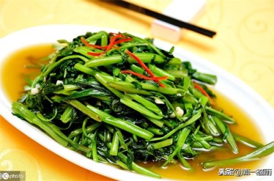 ​空心菜怎样做才好吃?大厨教你小技巧，做出来清脆爽口不变色