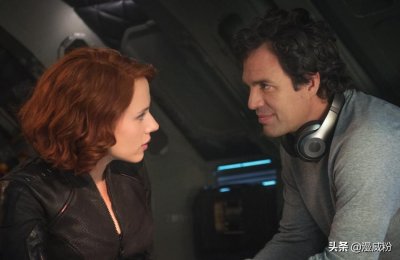 黑寡妇：太阳就要下山了…然后被绿巨人一巴掌拍晕