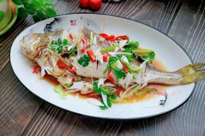 肉质鲜嫩的黄花鱼做法请查收！聚会聚餐待客都可以，超好吃