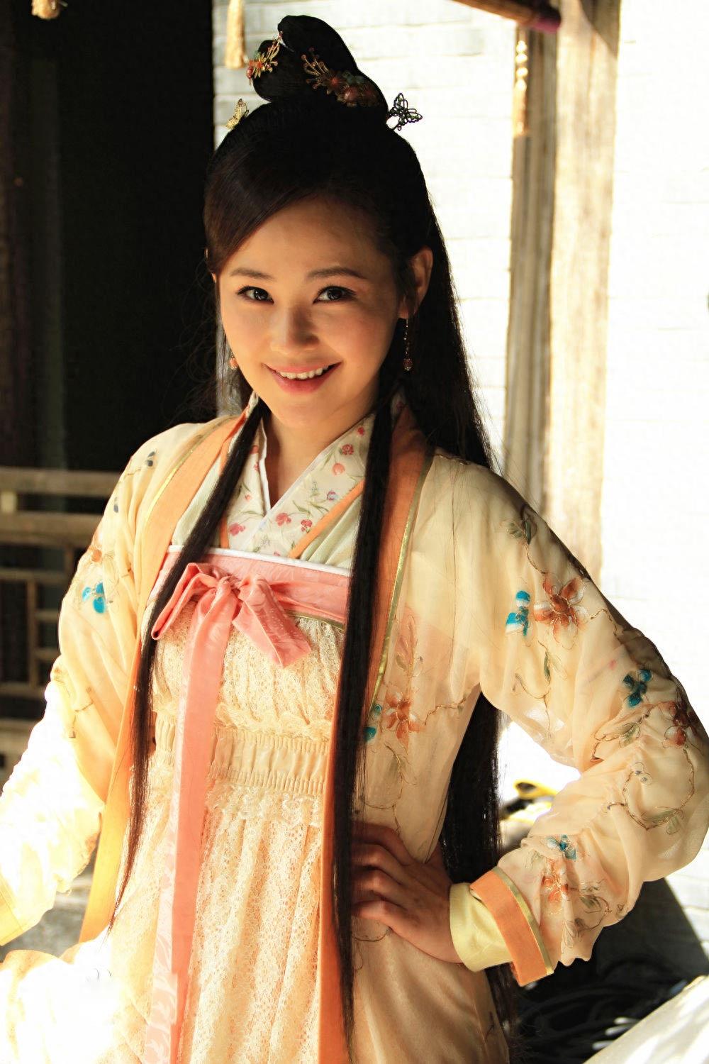 《龙门镖局》的邱璎珞，活似吴君如，被赞为天生的喜剧演员