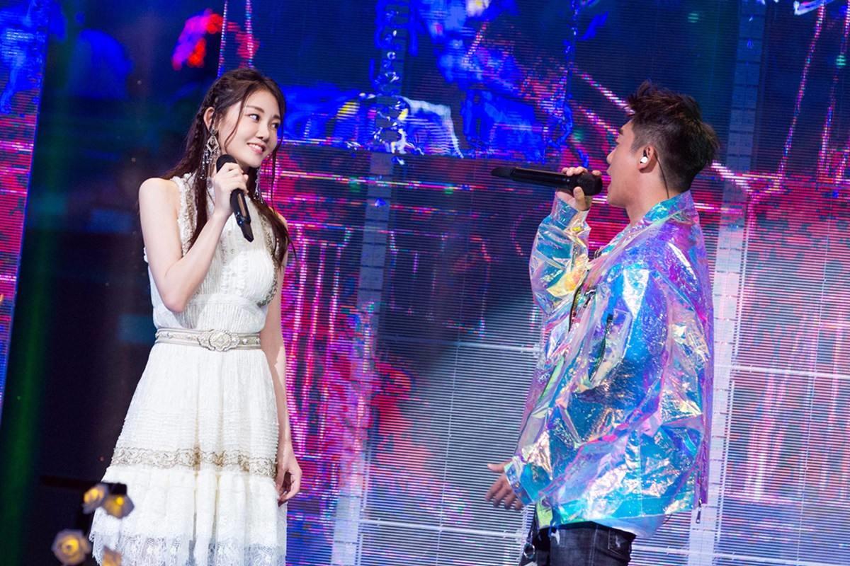 冯女郎苗苗是谁个人资料照片图片 郑恺苗苗恋情曝光怎么认识的