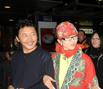 ​杨丽萍老公是谁，刘莉莉全家近照(李丽萍的老公是谁)