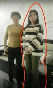 ​商丘幼师打人照片曝光，你是彻底火了，评论区骂成一片