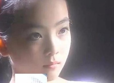 ​李思思9岁旧照曝光，美丽优雅被一眼相中拍MV，差点成为谋女郎