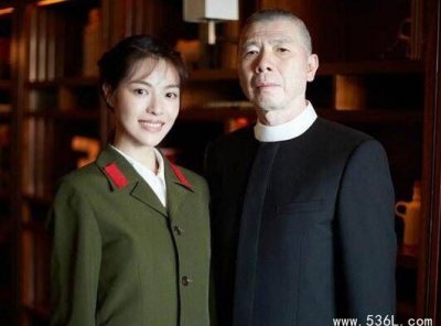 ​钟楚曦冯小刚澳门过夜是真的吗