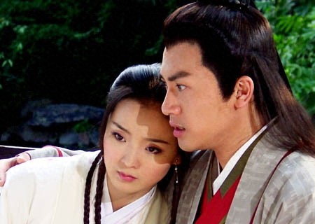 她是《梅花烙》中的侍女，紫禁城旁有豪宅，如今身材发福