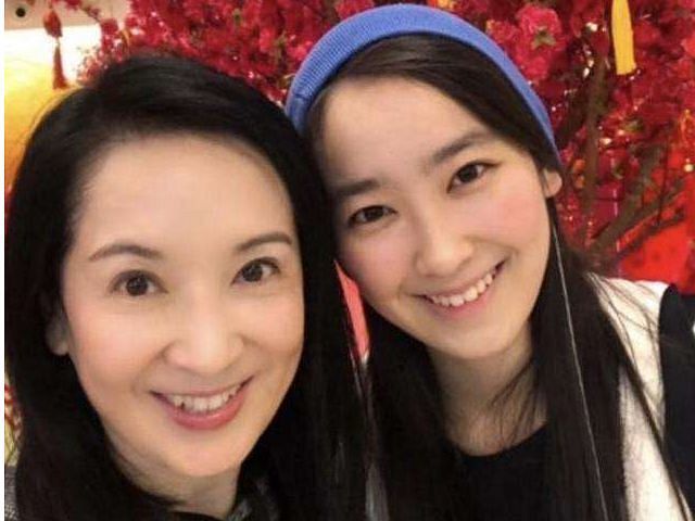 龚慈恩个人资料写真作品